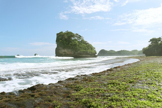 1 Day - Malang Beaches and Island Hopping // 06:30 - 17:30 - Stop 3: Batu Bengkung viewpoint hike and beach time