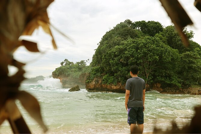 1 Day - Malang Beaches and Island Hopping // 06:30 - 17:30 - Timing and group size: why it feels smooth