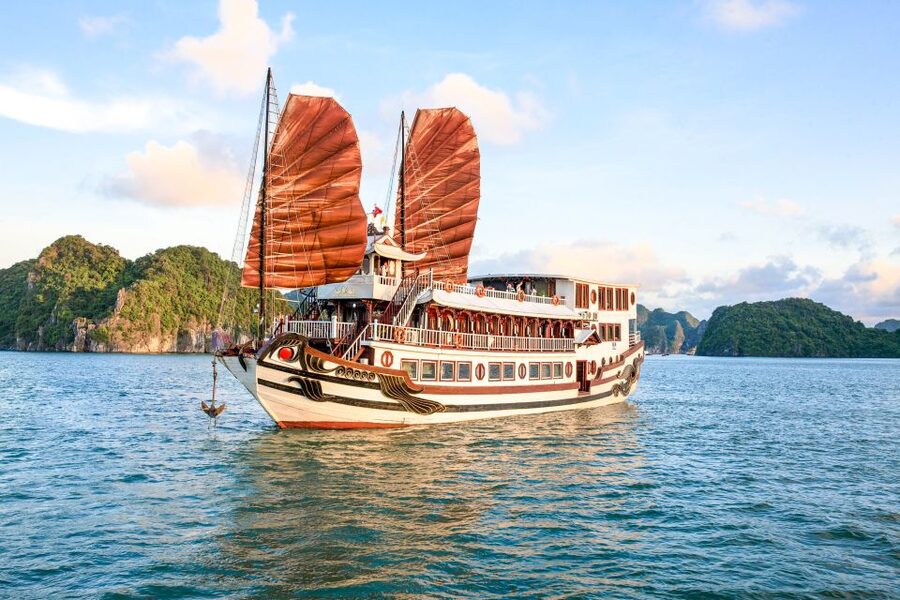 2-Day Royal Palace Ha Long Bay & Ti Top Island Cruise - Day 1 from Hanoi to Tuan Chau Port: karst views and an action-packed afternoon