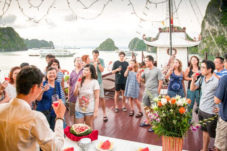 2-Day Royal Palace Ha Long Bay & Ti Top Island Cruise - Should you book the Royal Palace Ha Long Bay & Ti Top Island cruise?