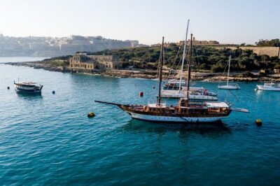 3 Island Cruise onboard Faith - Faith onboard: comfort that helps you actually enjoy the water