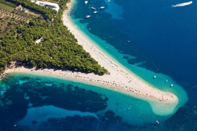 3 Islands Speedboat Tour: Golden Horn, Blue Lagoon & Jelsa - Speedboat time: short cruises with quick stops