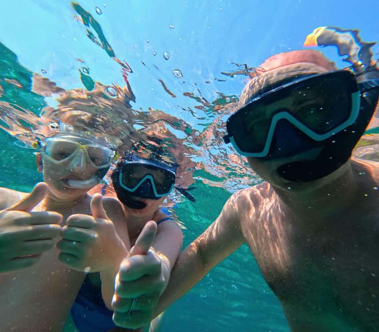 3 Islands Speedboat Tour: Golden Horn, Blue Lagoon & Jelsa - Jelsa on Hvar: 45 minutes to stretch your legs on land
