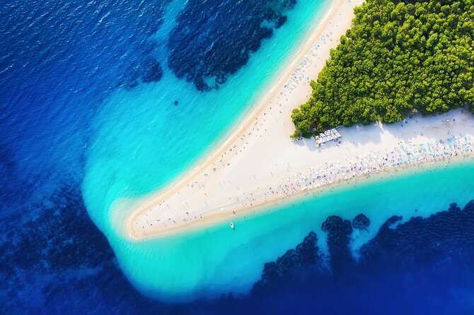 3 Islands Speedboat Tour: Golden Horn, Blue Lagoon & Jelsa Town - The highlights at a glance