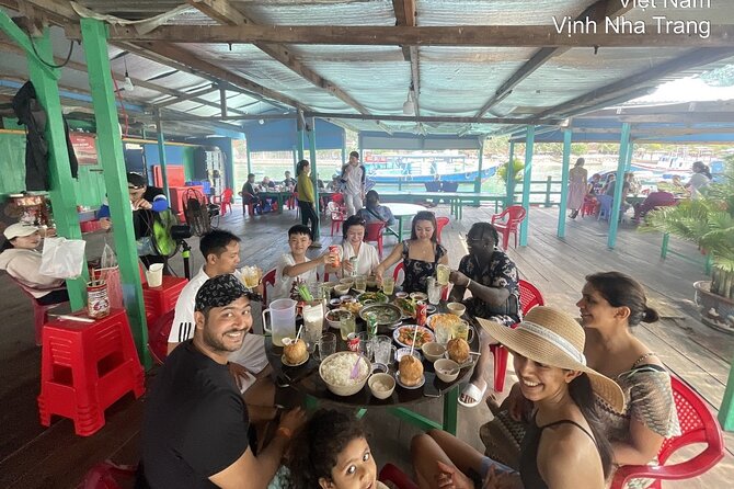 3 Islands Tour of Nha Trang - Stop 2: Hon Mieu lunch at a floating restaurant (what to expect)