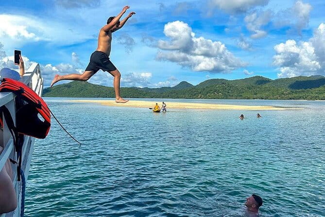 All-Inclusive El Nido Beach Hopping Private Tour - Stop 2: Lio Beach for a smoother, family-friendly feel