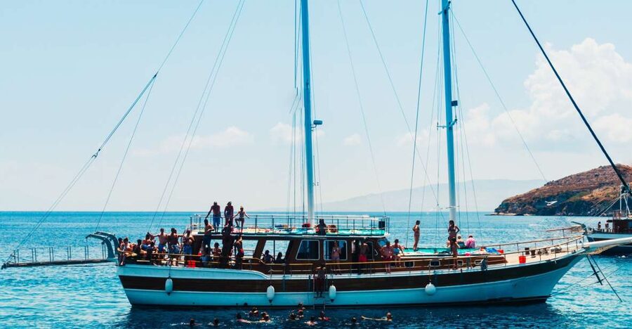 Athens: Full-Day Island Hopping Cruise with Lunch & Transfer - Boarding the Wooden Cruise: Comfort, Coffee, and a Real Restroom