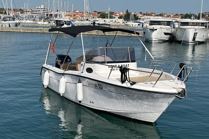 BLUE LAGON & 3 islands full day private speedboat tour - Solta’s Nečujam Bay: Calm Snorkeling and a Shipwreck Spot