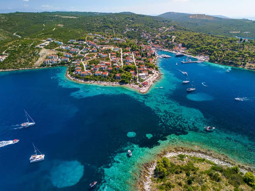 Blue Lagoon & Šolta Small-Group Boat Tour from Split - The Boat Experience: Speedboat Comfort With Safety Front and Center