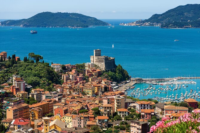 Boat Tour in the Gulf of poets, Portovenere and 3 islands - Portovenere and Grotta di Byron: UNESCO sea cave time