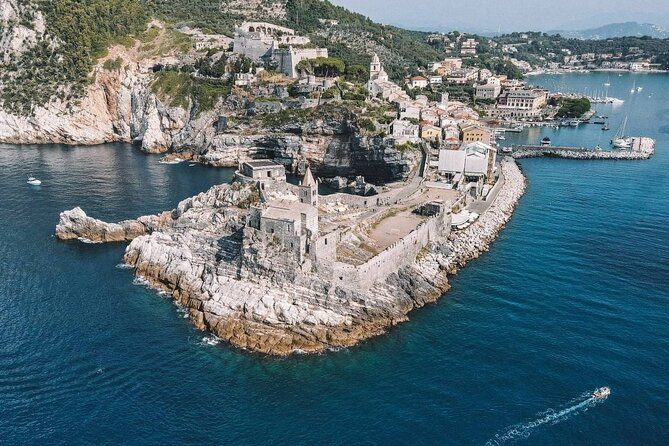 Boat Tour of the 3 Islands & Portovenere - The Sea Tower and the Maritime Republics Era