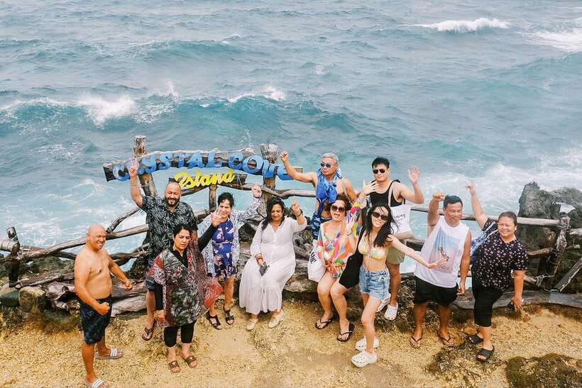 Boracay: Island Boat Tour with Crystal Cove Entry - Should you book this Boracay boat tour?