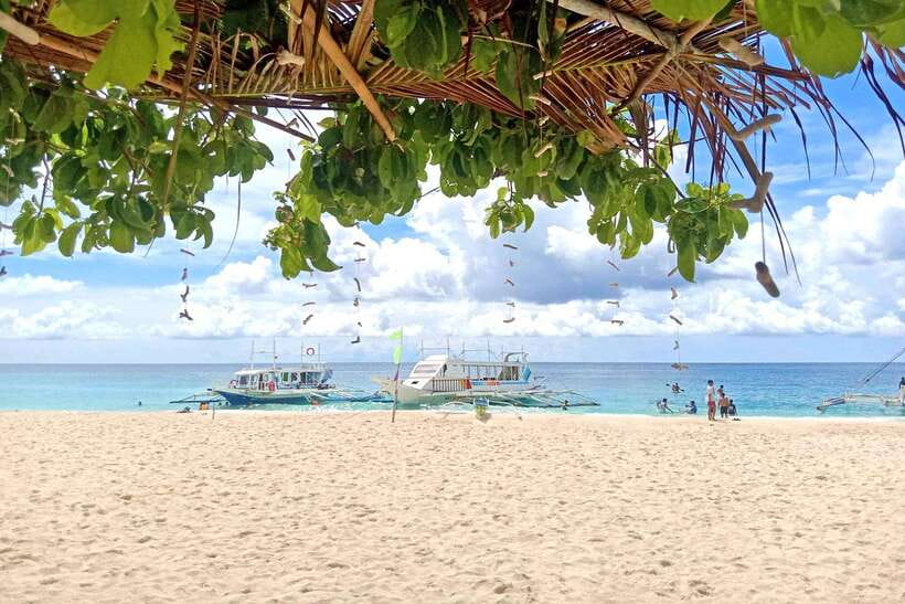 Boracay: Island Boat Tour with Crystal Cove Entry - The boat stops that shape your day: Boracay beaches and Puka Beach time