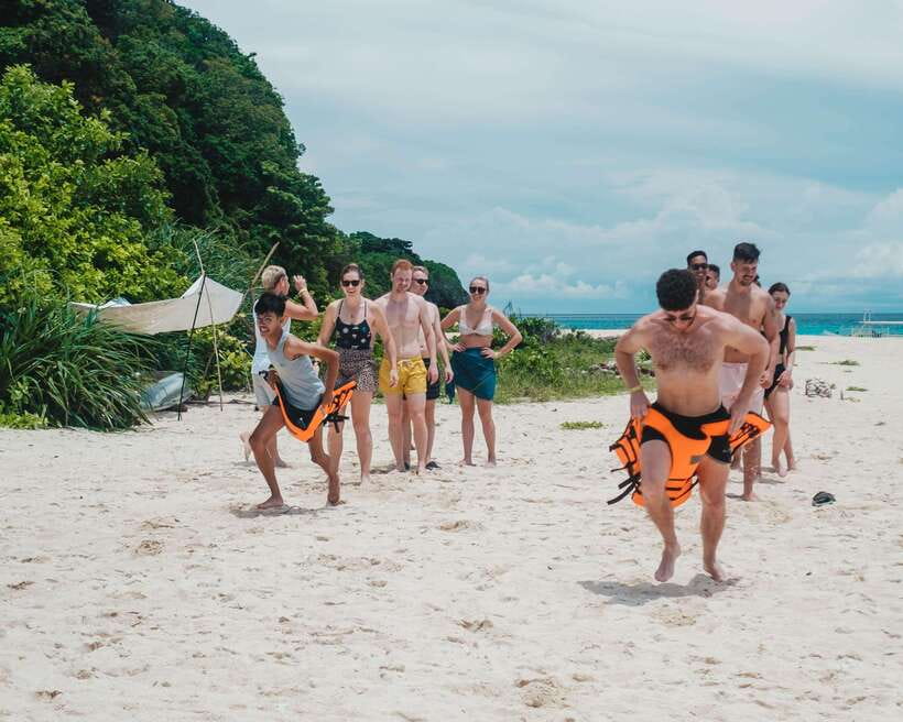 Boracay: Island Hopping & Cliff Jumping by Haqqy Life - From Frendz Resort to a Fast 4-Hour Adventure