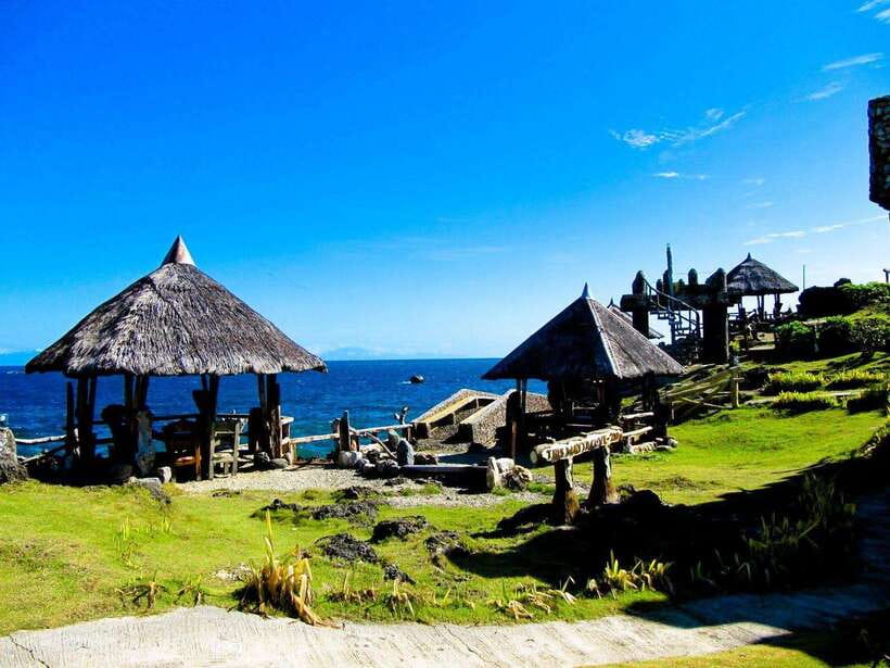 Boracay: Island Hopping Tour with Boodle Fight Lunch - The 4-hour boat ride: what’s really included in your sea day