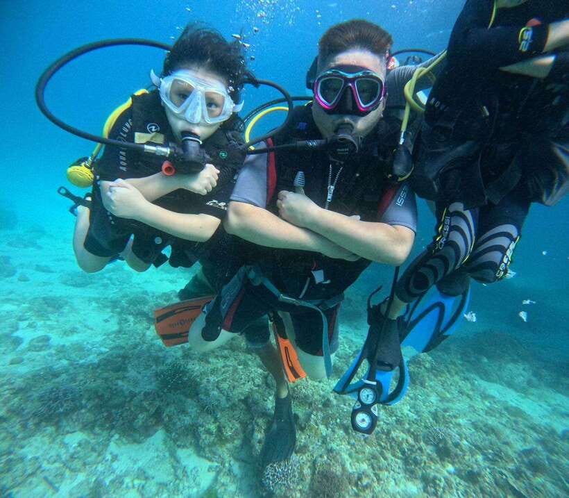 Boracay: Island Hopping with Buffet Lunch & Helmet Diving - A 5-Hour Boracay Island Hopping Day That Mixes Beaches With a Real Activity