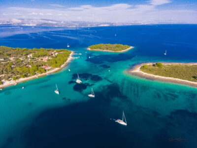 Brač: Blue Cave Island Hopping Luxury Tour - The Blue Cave (Bisevo): when morning light actually matters