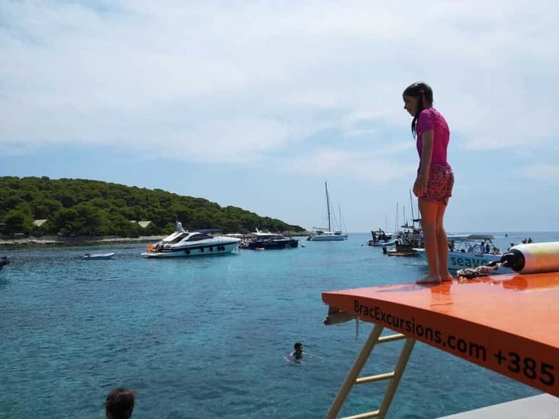 Brač: Blue Cave Island Hopping Luxury Tour - Stiniva Cove: a classic Vis coastline stop
