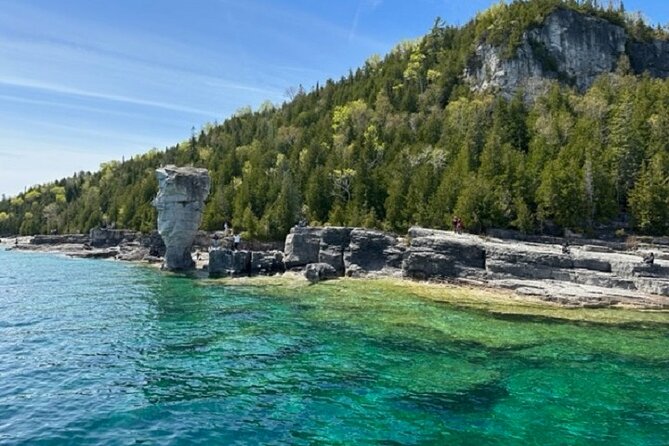 Bus to Grotto - Tobermory Flowerpot Island Cruise Bruce Peninsula - Key highlights to look for
