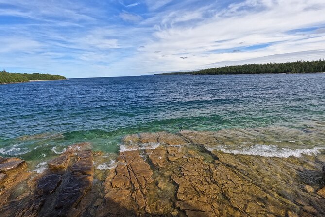 Bus to Grotto - Tobermory Flowerpot Island Cruise Bruce Peninsula - A long day with two big Ontario stops