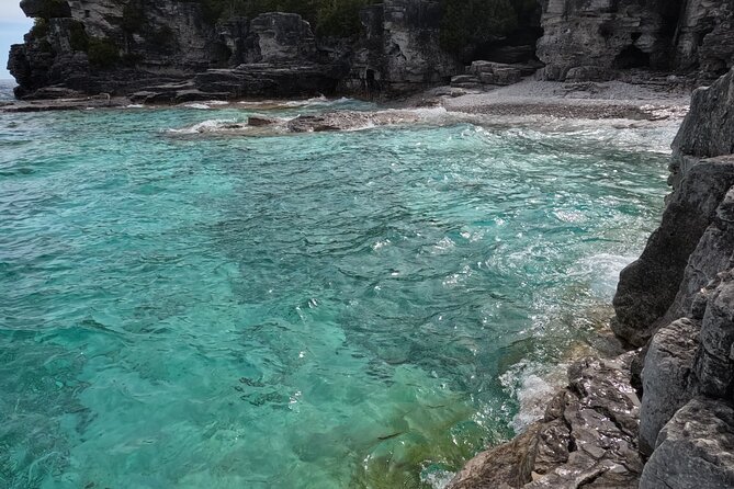 Bus to Grotto - Tobermory Flowerpot Island Cruise Bruce Peninsula - The Grotto entrance: what your time window is really like