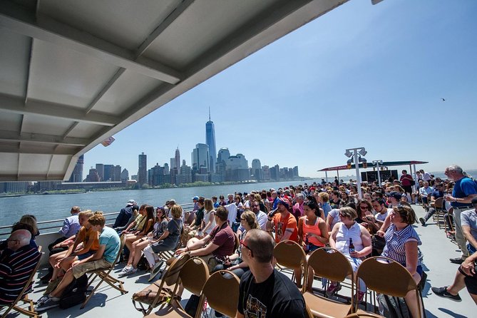 Circle Line: 2.5hr - Complete Manhattan Island Cruise - Onboard amenities: Wi‑Fi, restrooms, and handling a long 2.5 hours
