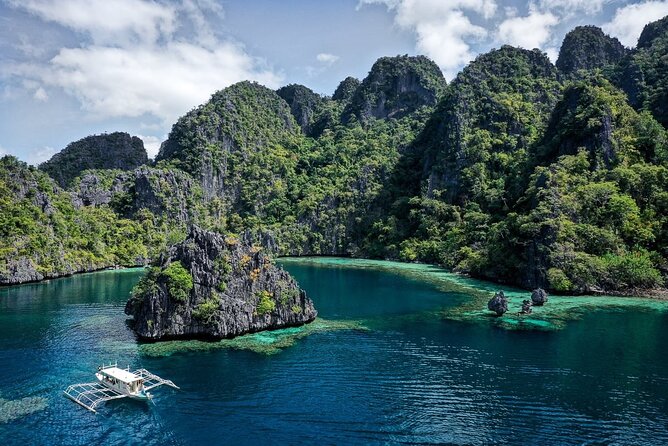 Coron Island Hopping Tour B with Skeleton Wreck & Barracuda Lake - What makes Tour B worth your time in Coron