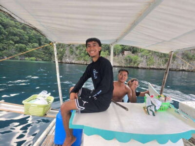 Coron: Pukaway Underground Cave Cenote & Island Hopping Tour - Lualhati Park to Coron by speedboat: how the day starts