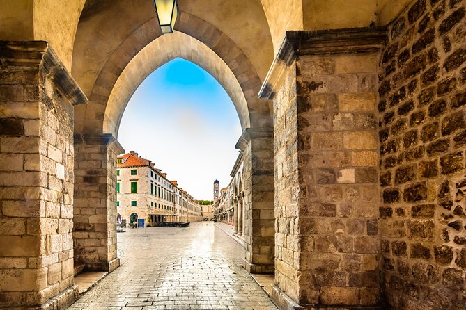 Croatia Island Hopping: Dalmatian Odyssey from Dubrovnik (8 days) - Hvar on two levels: guided walking highlights plus real island freedom