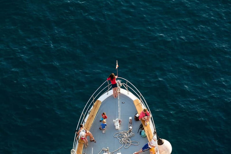 Dubrovnik: 3 Islands Boat Trip with Drinks (FR, ES, IT, EN) - On Board Culture: Crew Energy, Guide Stories, and Group Pacing