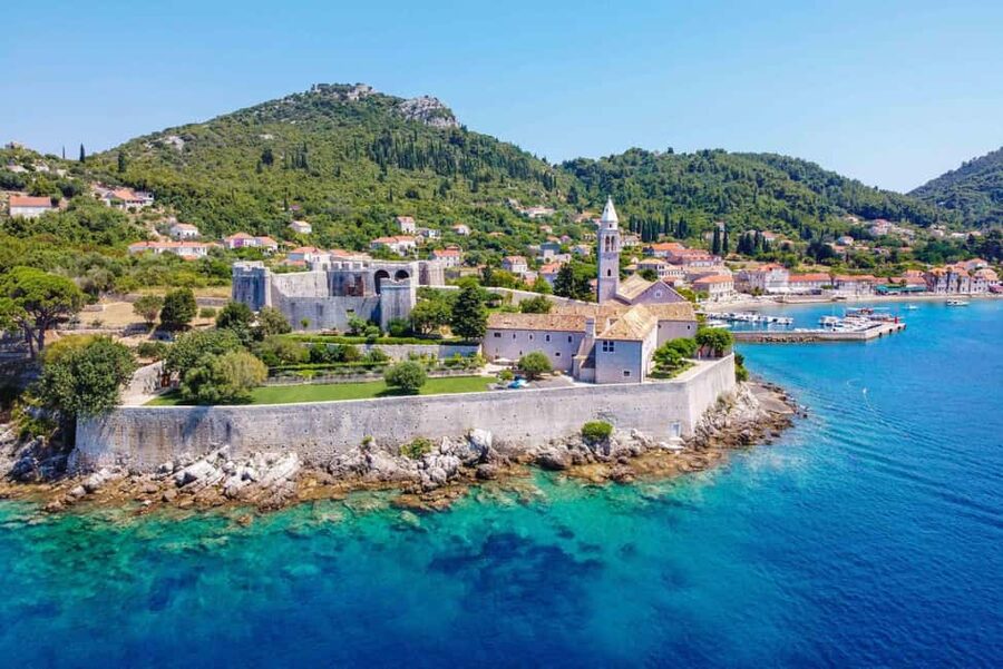 Dubrovnik: 3 Islands Fun Boat Trip with Drinks (FR, ES, EN) - Koločep: caves, hidden bays, and the best swim-and-lounge balance