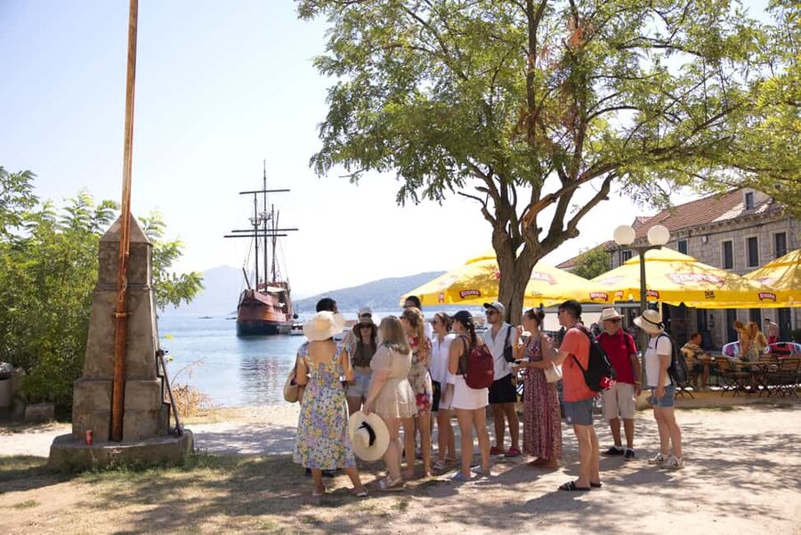 Dubrovnik: Elaphite Island Hopping Cruise on Karaka Ship - Lunch on Lopud: pay for convenience, then pick what fits you