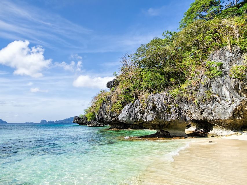 El Nido: Full-Day Premium Island Hopping Catamaran Cruise - Big Lagoon and limestone scenery: why the timing matters
