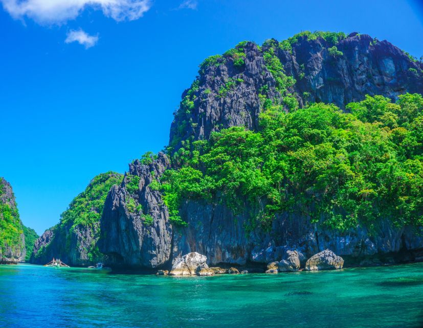 El Nido: Full-Day Premium Island Hopping Catamaran Cruise - Hidden Beach and Seven Commandos: the stops that teach you El Nido’s rhythm