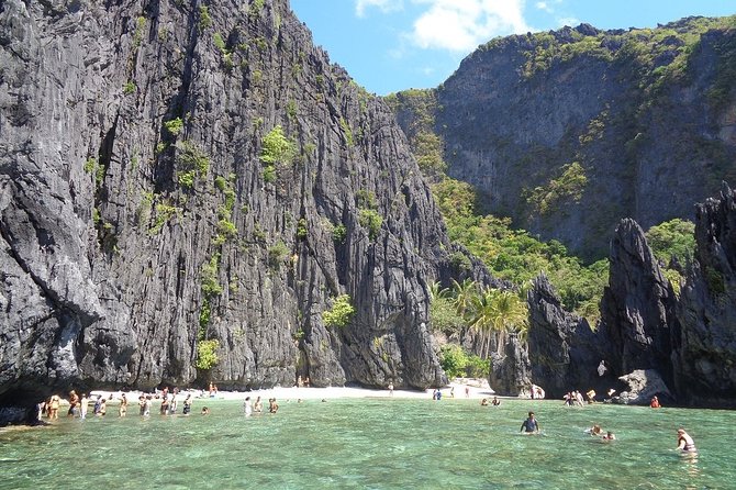El Nido Island Hopping Tour A with Lunch - Seven Commando Beach: longer hang time on limestone coast
