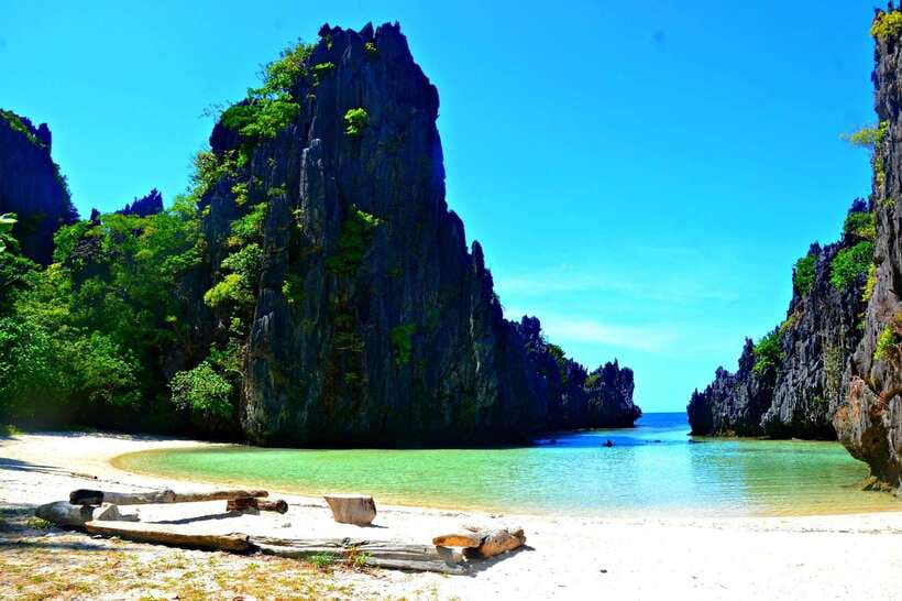 El Nido Island Hopping Tour C: Hidden Beaches & Shrine - Key things to know before you go