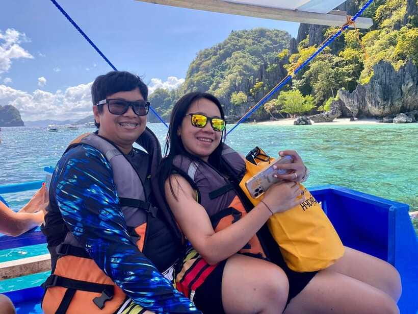 El Nido: Private/Exclusive Island Hopping Tour B BEST PRICE! - Papaya Beach: another classic sand moment to reset