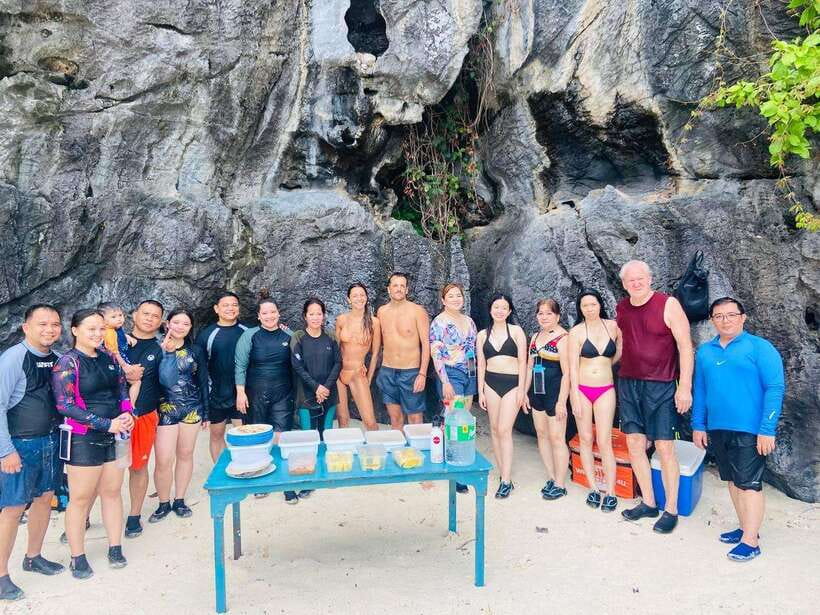 EL NIDO: Private Island Hopping Tour C w/BUFFET LUNCH - Price and value: is $141 per person worth it?