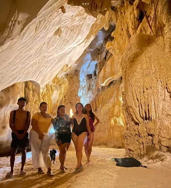 EL NIDO: Sharing/Joiner Island Hopping Tour B - Cudugnon Cave: Crawling Through a Small Opening