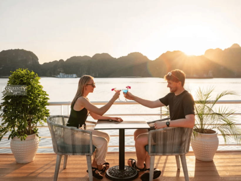 From Hanoi: Lan Ha Bay and Cat Ba Island Cruise with Lunch - Onboard Comfort: Rooftop Bar, Two Restaurants, Pool, and Waterslide