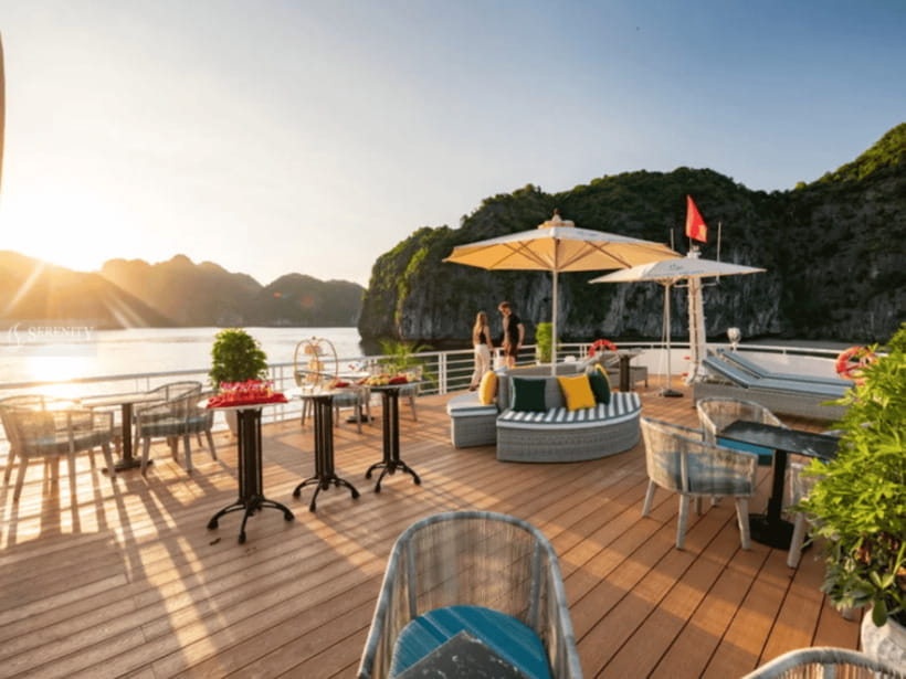 From Hanoi: Lan Ha Bay and Cat Ba Island Cruise with Lunch - Lunch at Sea: Buffet Timing and What’s Included