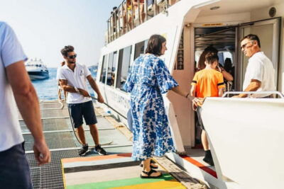 From Sorrento/Nerano: Capri Island Cruise with Guide Onboard - Marina del Cantone to Capri: the short sea crossing and how to handle motion