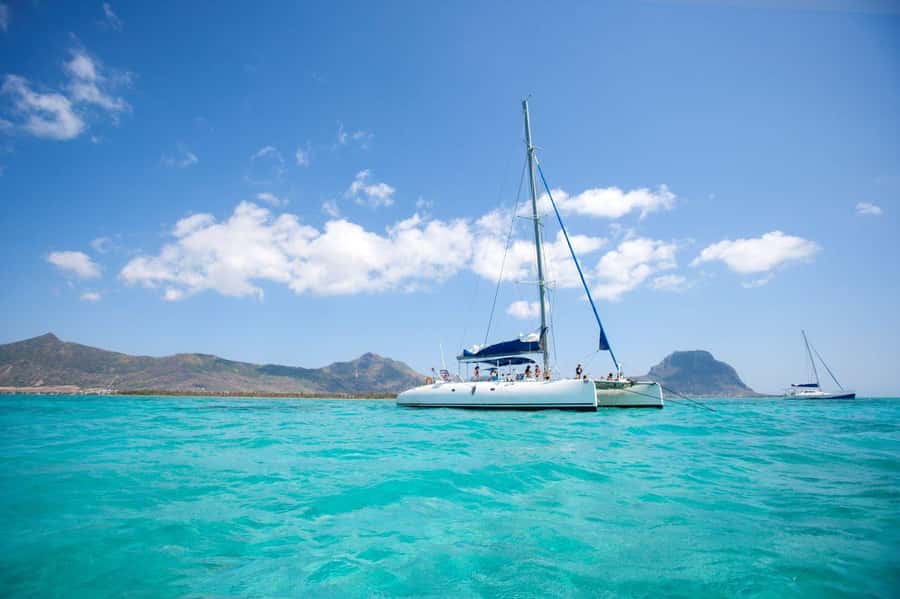 Grand Baie: Catamaran 3 Islands Cruise & Lunch on the Island - A Catamaran Day Out That Actually Feels Like a Vacation