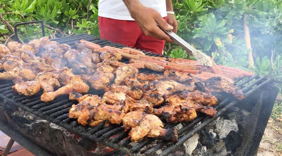 Grand Baie: Catamaran 3 Islands Cruise & Lunch on the Island - Ile Plate BBQ Lunch: The Best Part Might Be the Meal on Sand