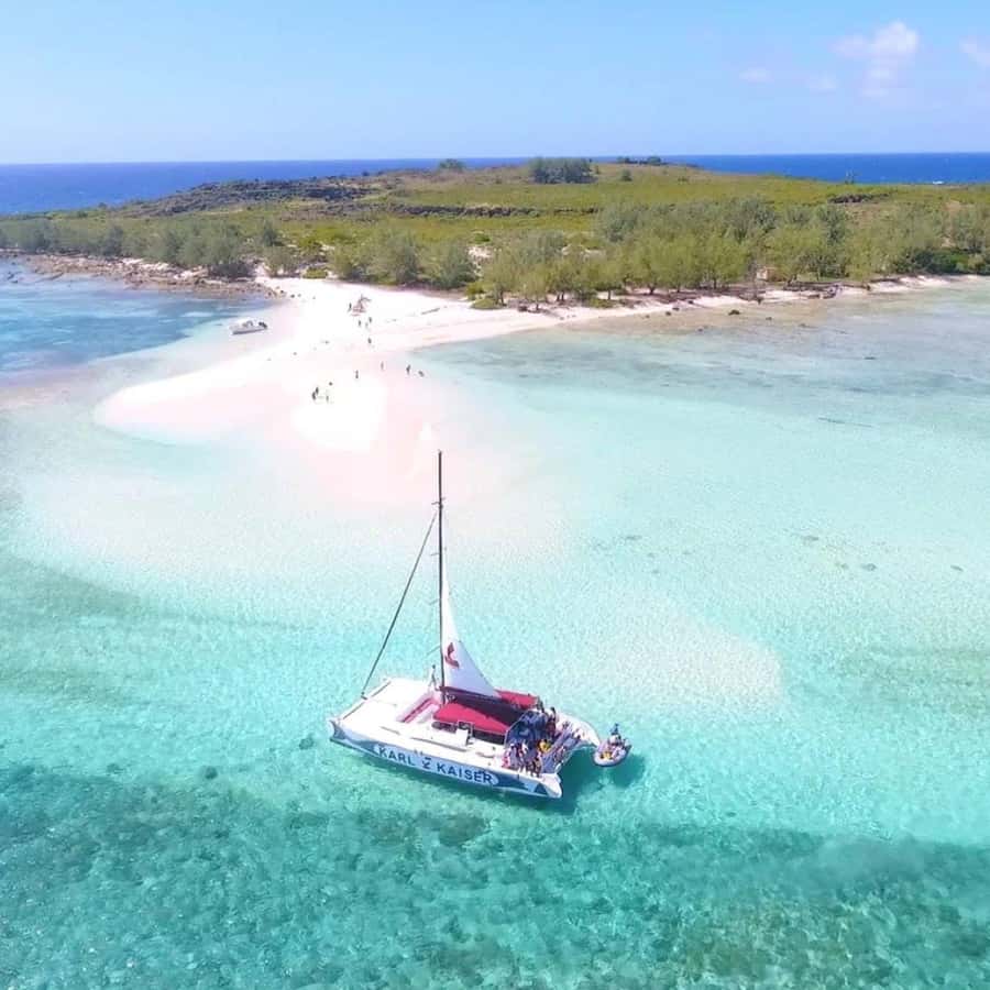 Grand Baie: Catamaran 3 Islands Cruise & Lunch on the Island - Snorkeling Setup and Seasickness Tips That Save Your Day