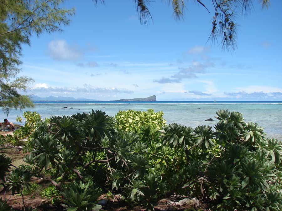 Grand Baie: Three Islands Private Boat Trip and Beach BBQ - Key points at a glance