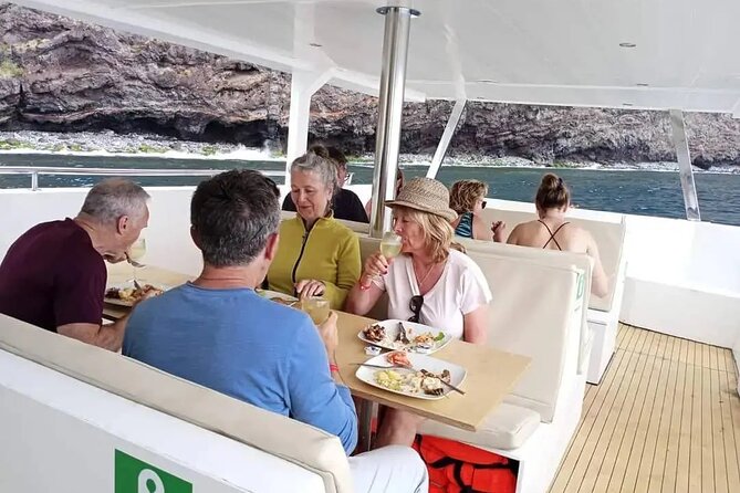 Half Day Madeira Island Cruise with Lunch - Wildlife along Madeira’s coast: dolphins, turtles, and whale spouts