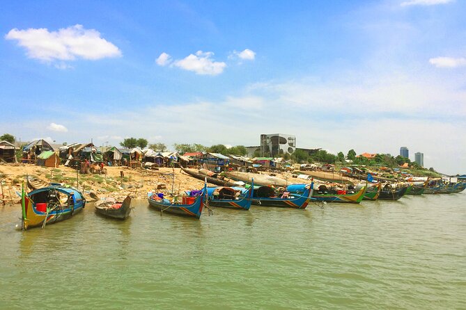 Half Day Silk Island Cruise and Tours with English speaking guide - Drinks and fruit: the included comfort perk (and how to use it)