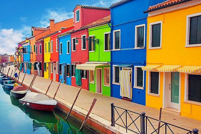 Island Hopping Tour: Mazzorbo, Burano and Murano - Burano’s color and lace: bridges, canals, and the most scenic corners