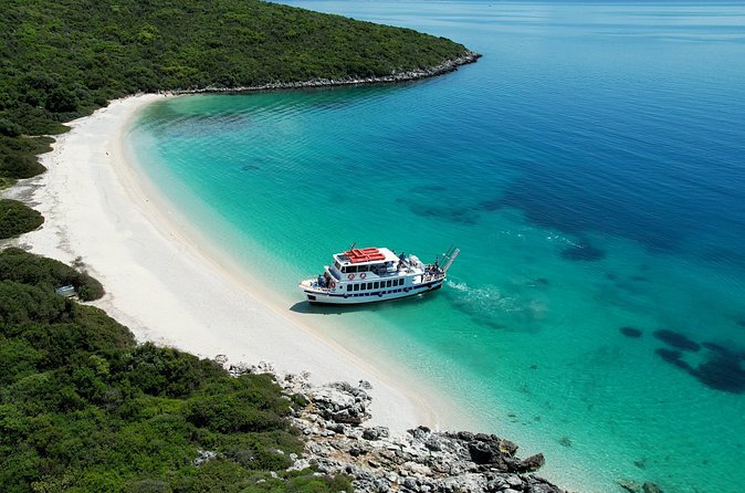 Island Hopping with Beach BBQ - Food and drinks: what’s truly included vs. what costs extra